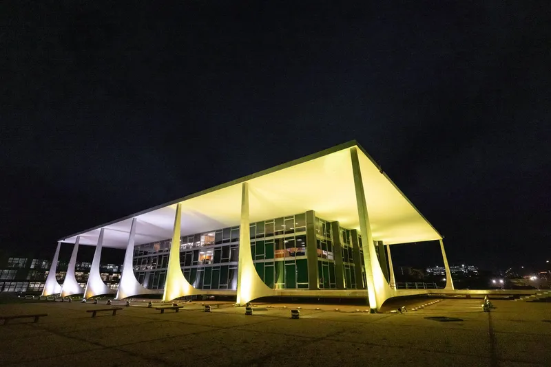 STF libera R$ 3,7 bi do Fundef para seis estados do Nordeste