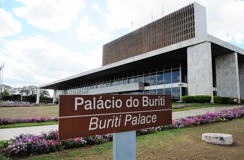 DF projeta déficit de R$ 4 bi e arrisca insolvência até o fim de 2026