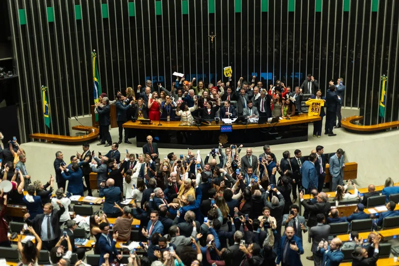 Oposição acelera votações conservadoras antes das eleições de 2026