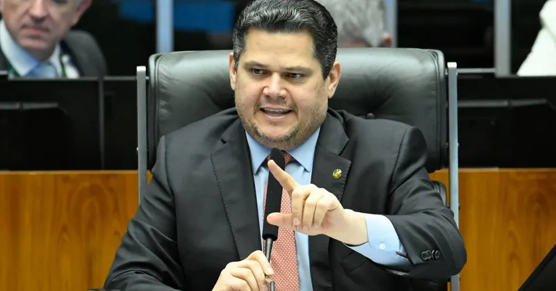 TCU aprova contas de Lula mas Congresso avança com pauta de R$ 1 trilhão
