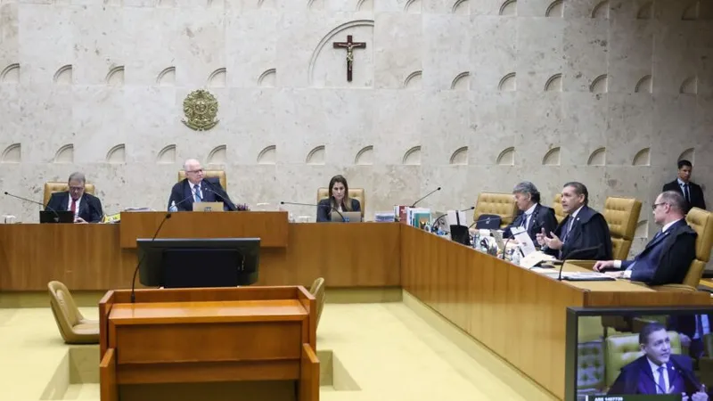 STF avança sobre eleições de 2026 antes do TSE entrar em campo