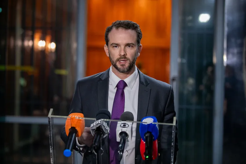 Durigan confirma: servidor não terá reajuste real em 2027