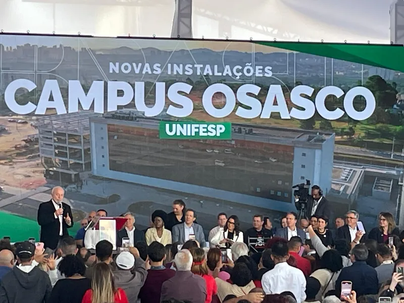 Lula rebate críticas ao mercado e garante que economia não quebrará