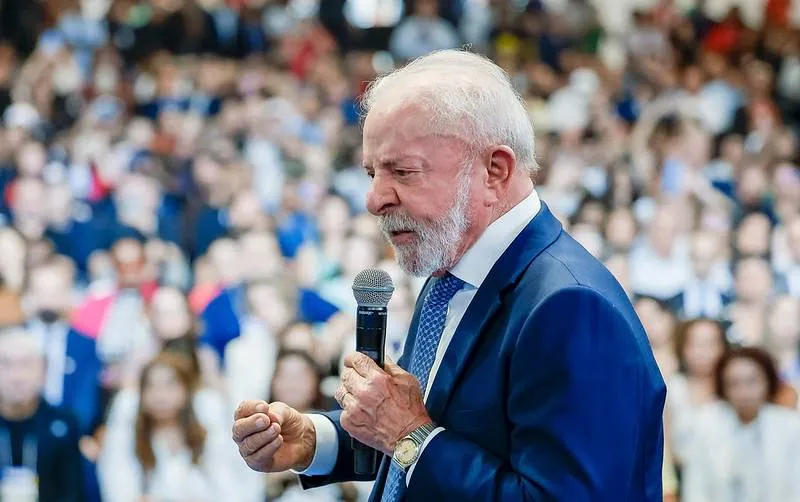 Lula admite que sociedade rejeita boa economia do governo
