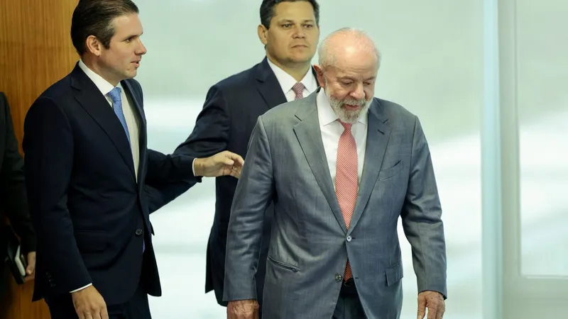 Lula acumula 23 derrotas no Congresso, refletindo crise de governança